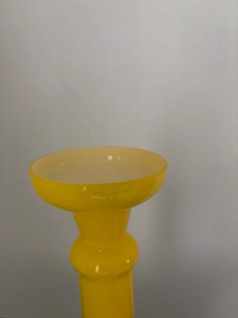 Vase en opaline d'Empoli jaune