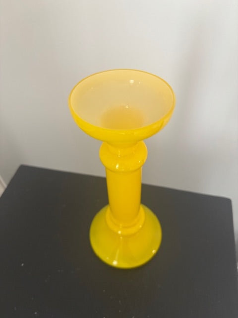 Vase en opaline d'Empoli jaune