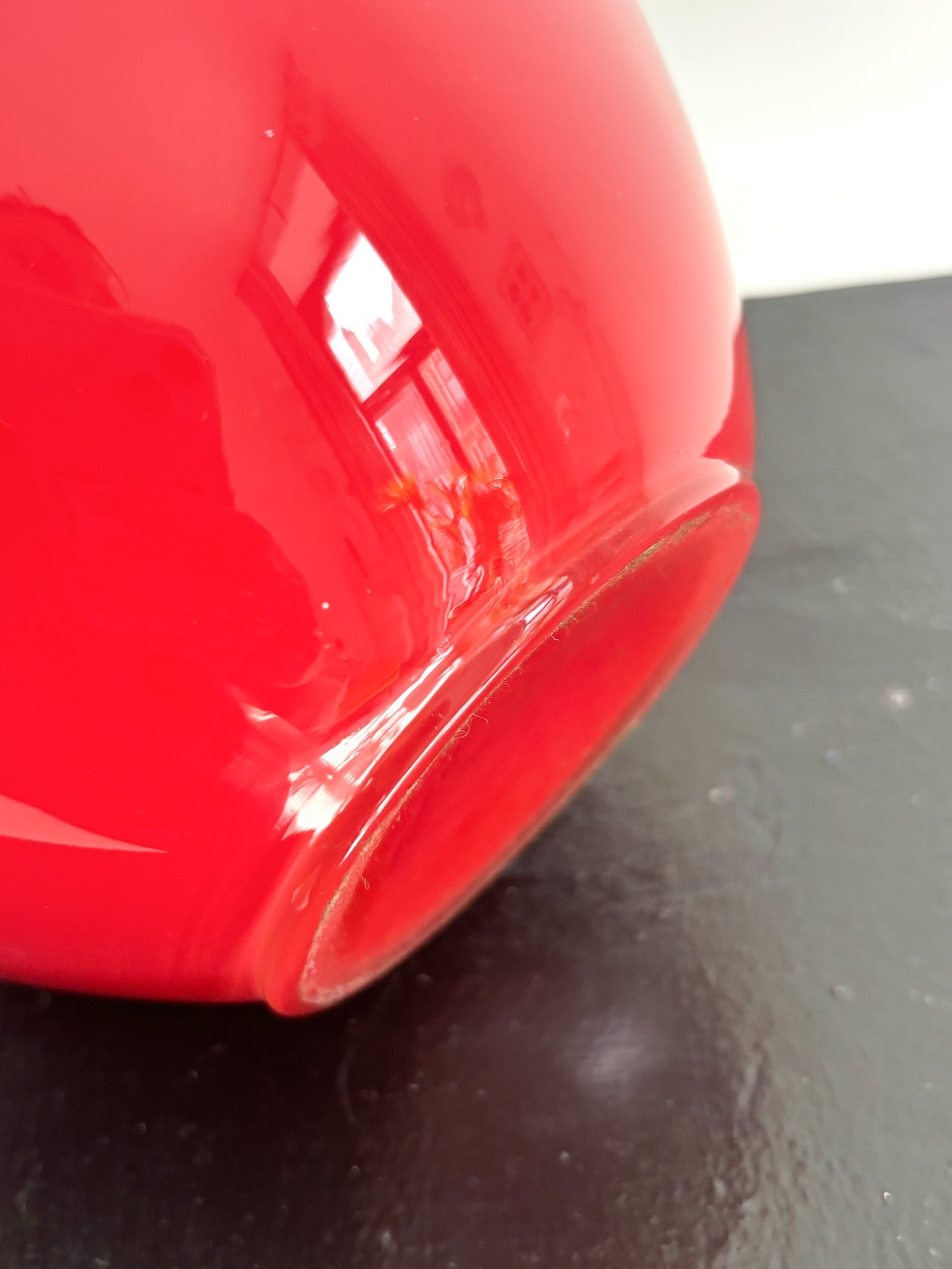 Vase en opaline d'Empoli rose framboise