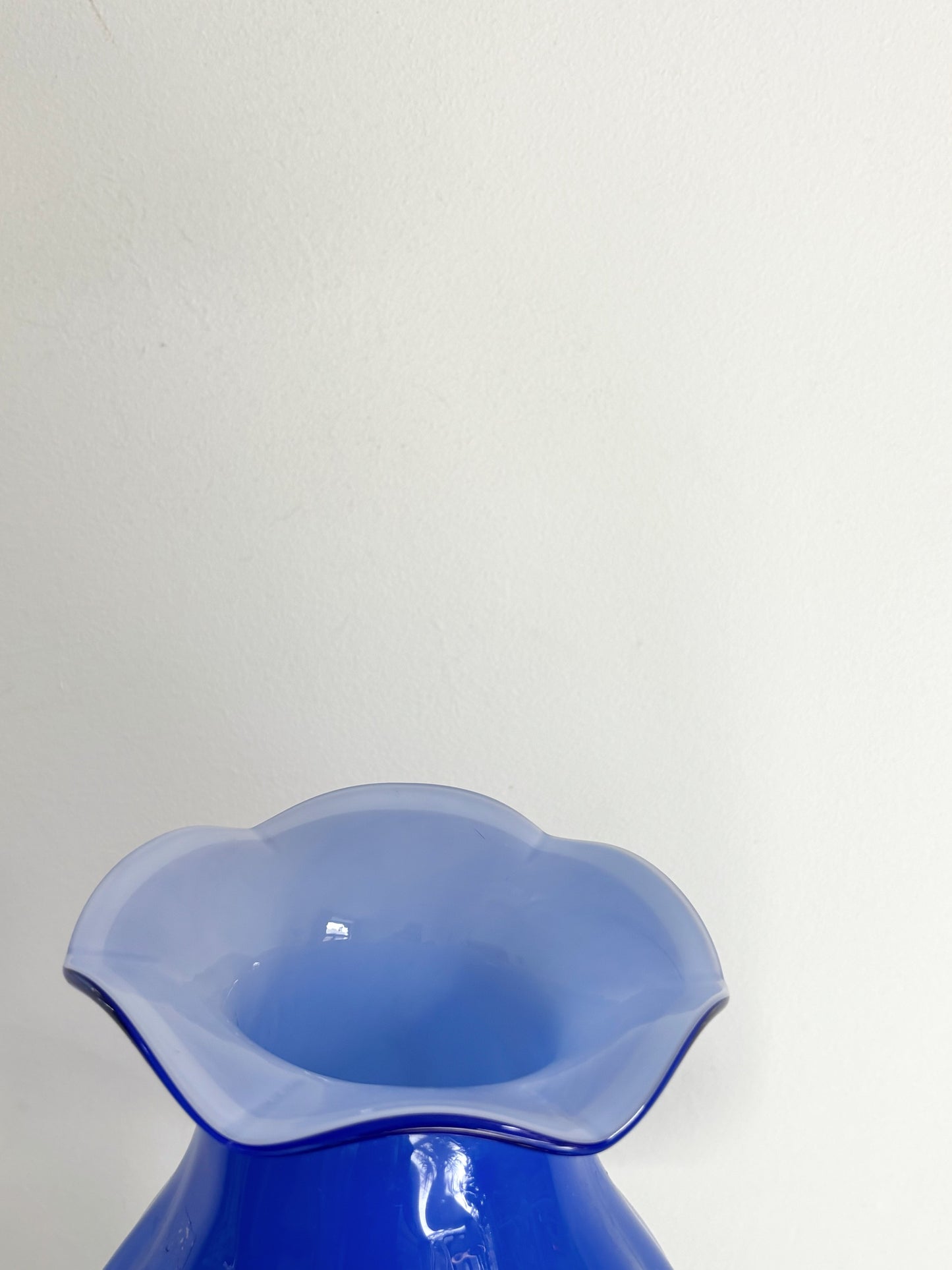 Vase en opaline Empoli bleu cobalt