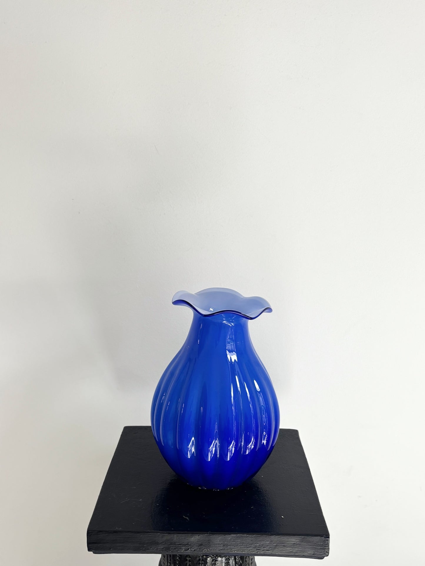 Vase en opaline Empoli bleu cobalt