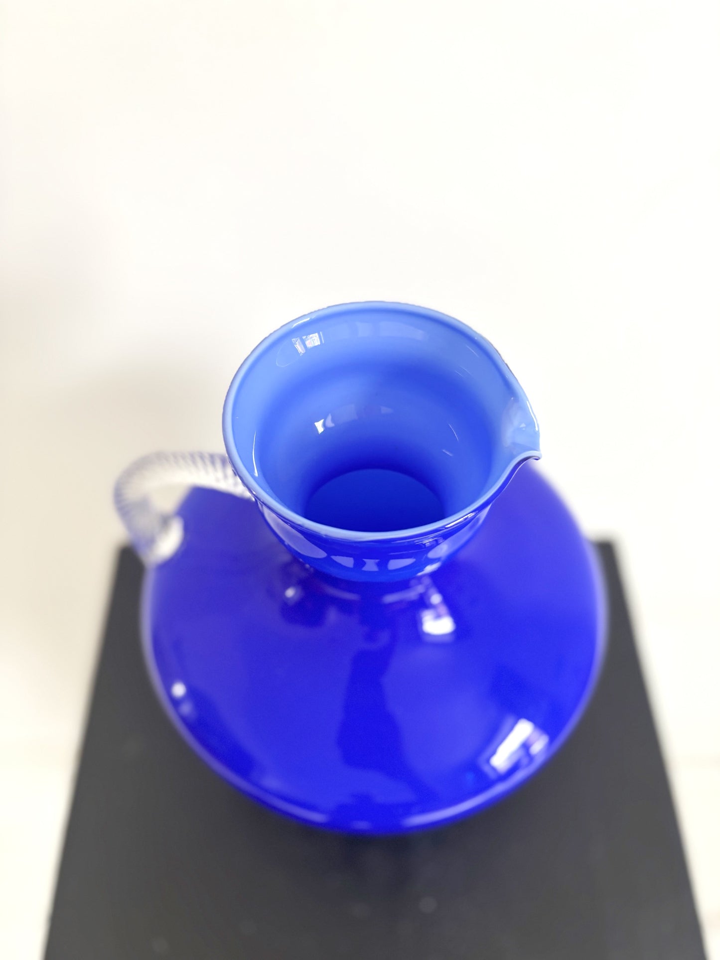 Vase en opaline d'Empoli bleu cobalt