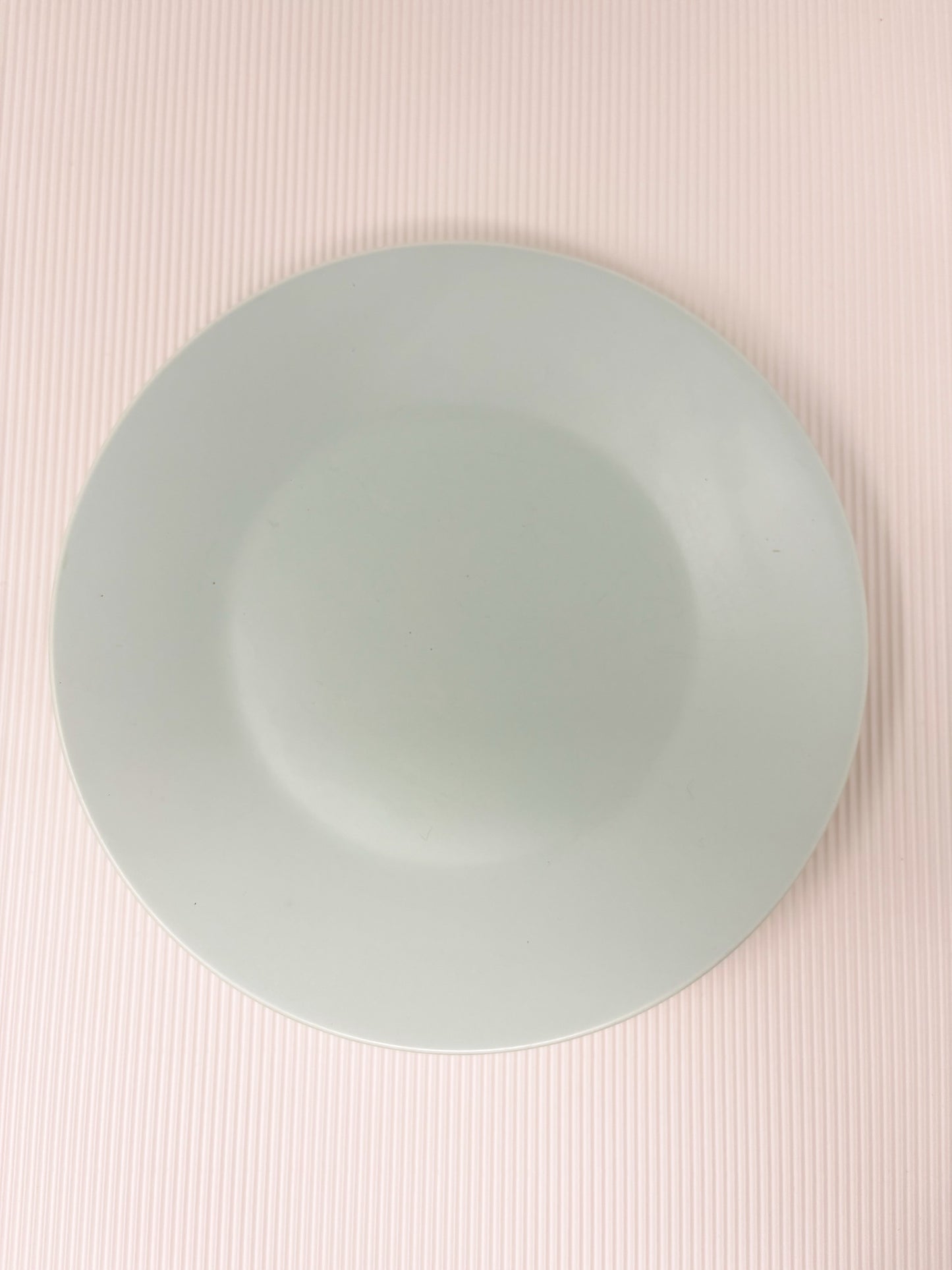 Ensemble de 4 assiettes bleu ciel Boch Frères Vedette