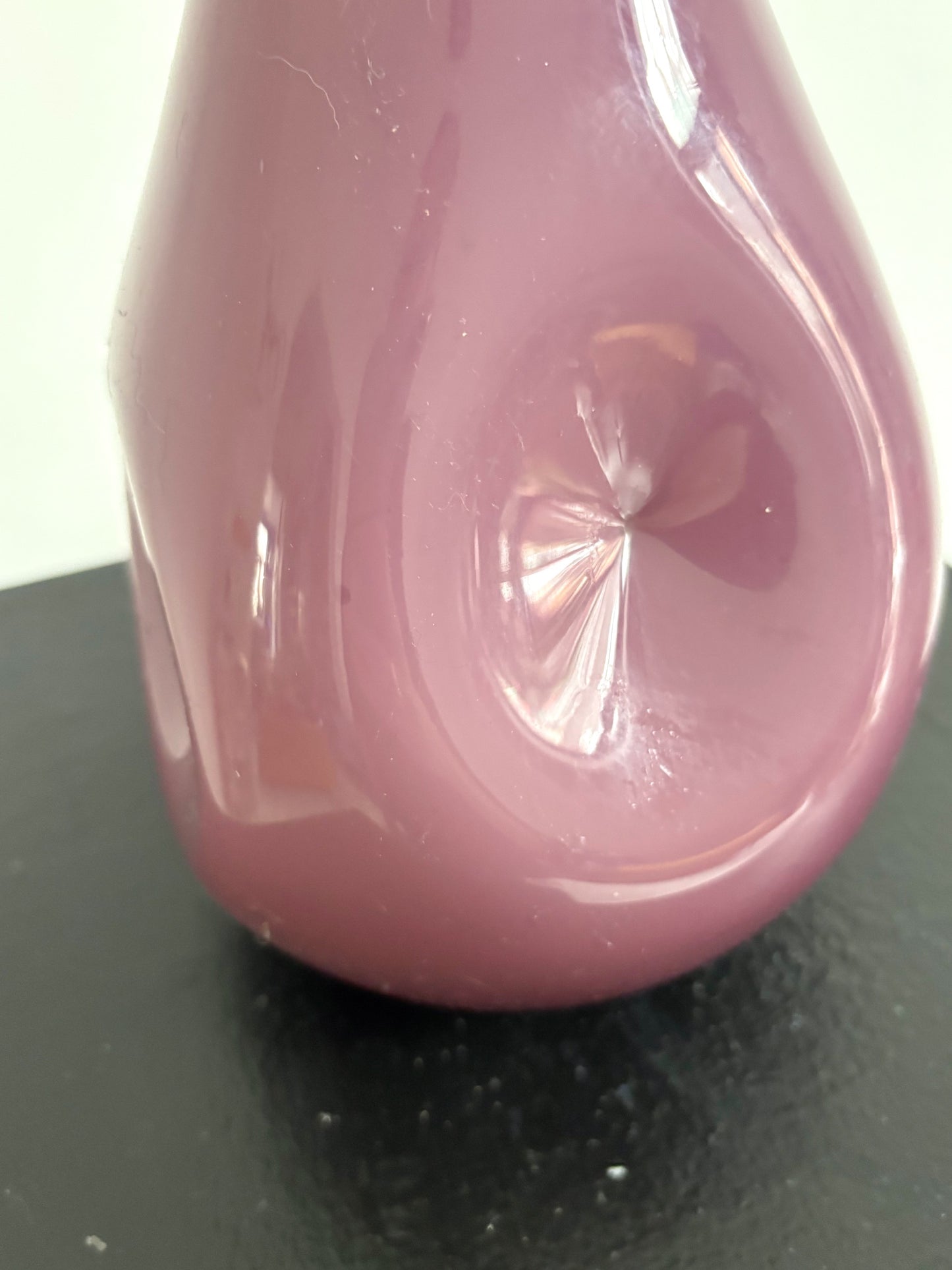 Vase mauve en opaline de Florence