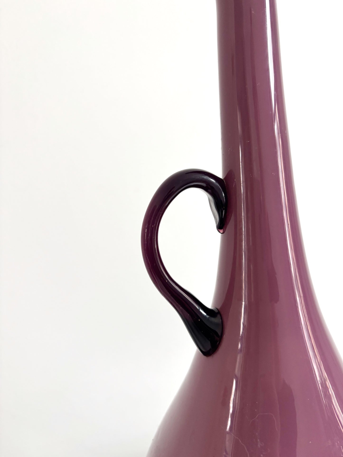 Vase mauve en opaline de Florence