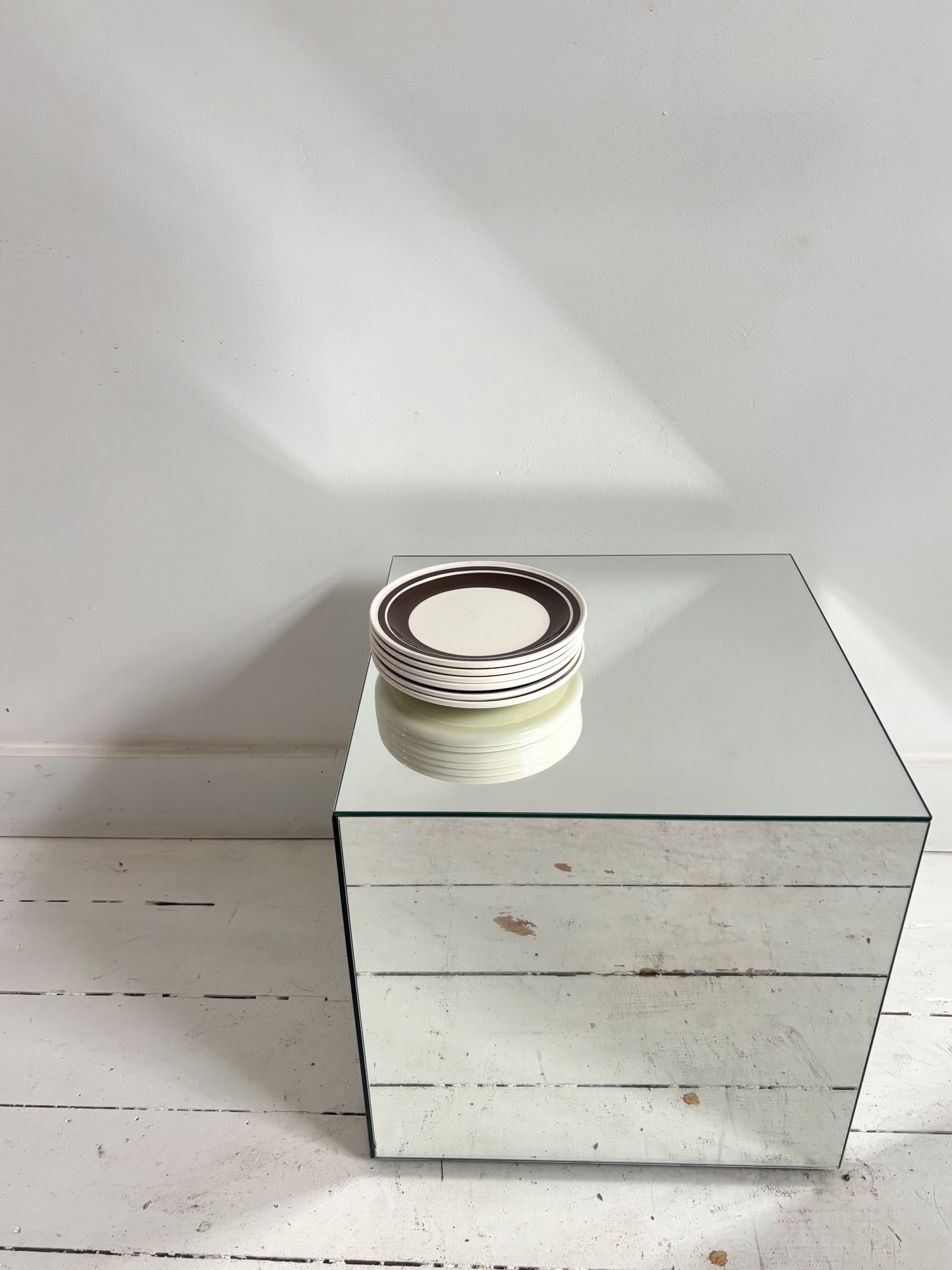 Ensemble de 6 petites assiettes de Carrigaline Pottery