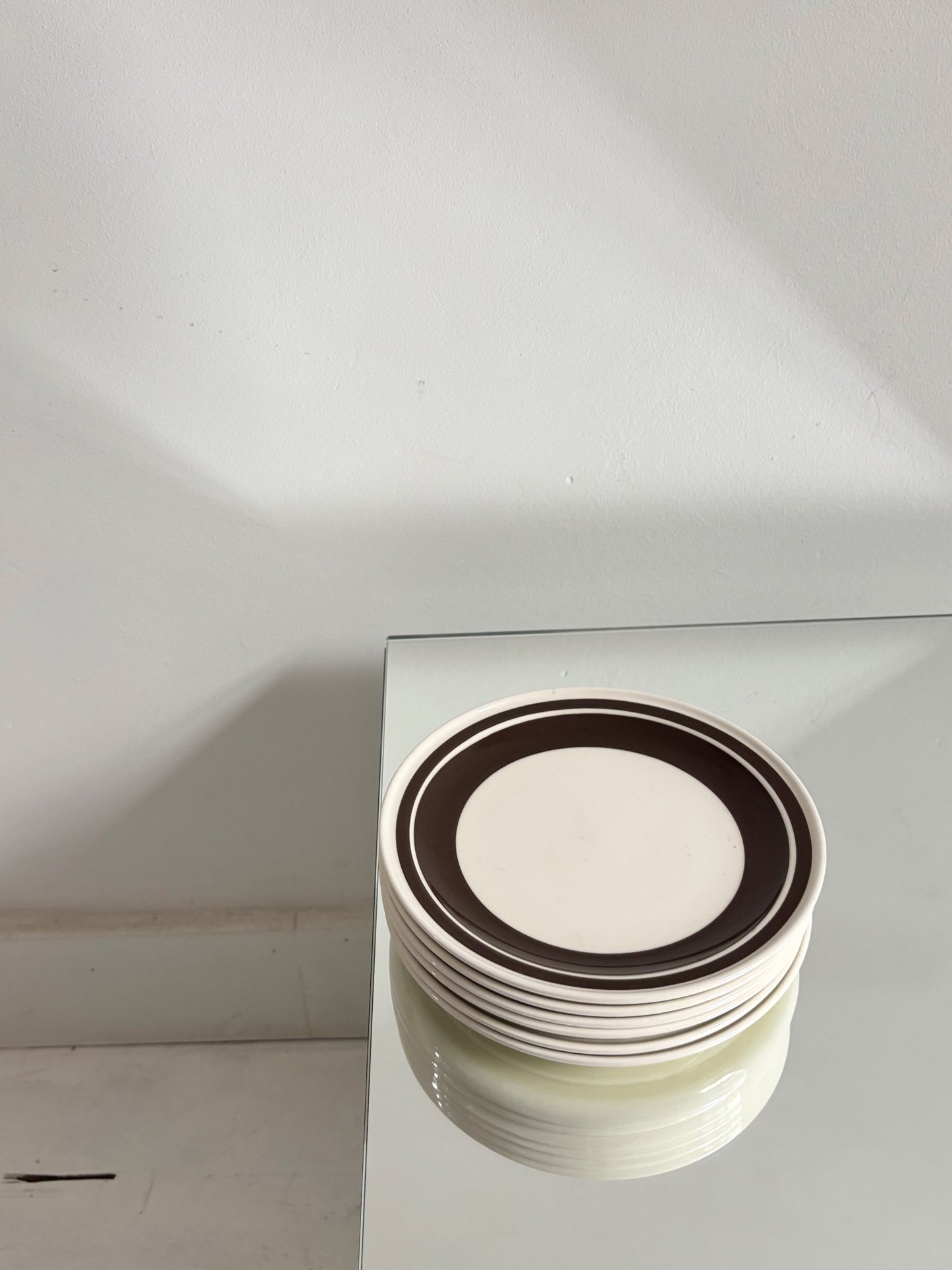 Ensemble de 6 petites assiettes de Carrigaline Pottery
