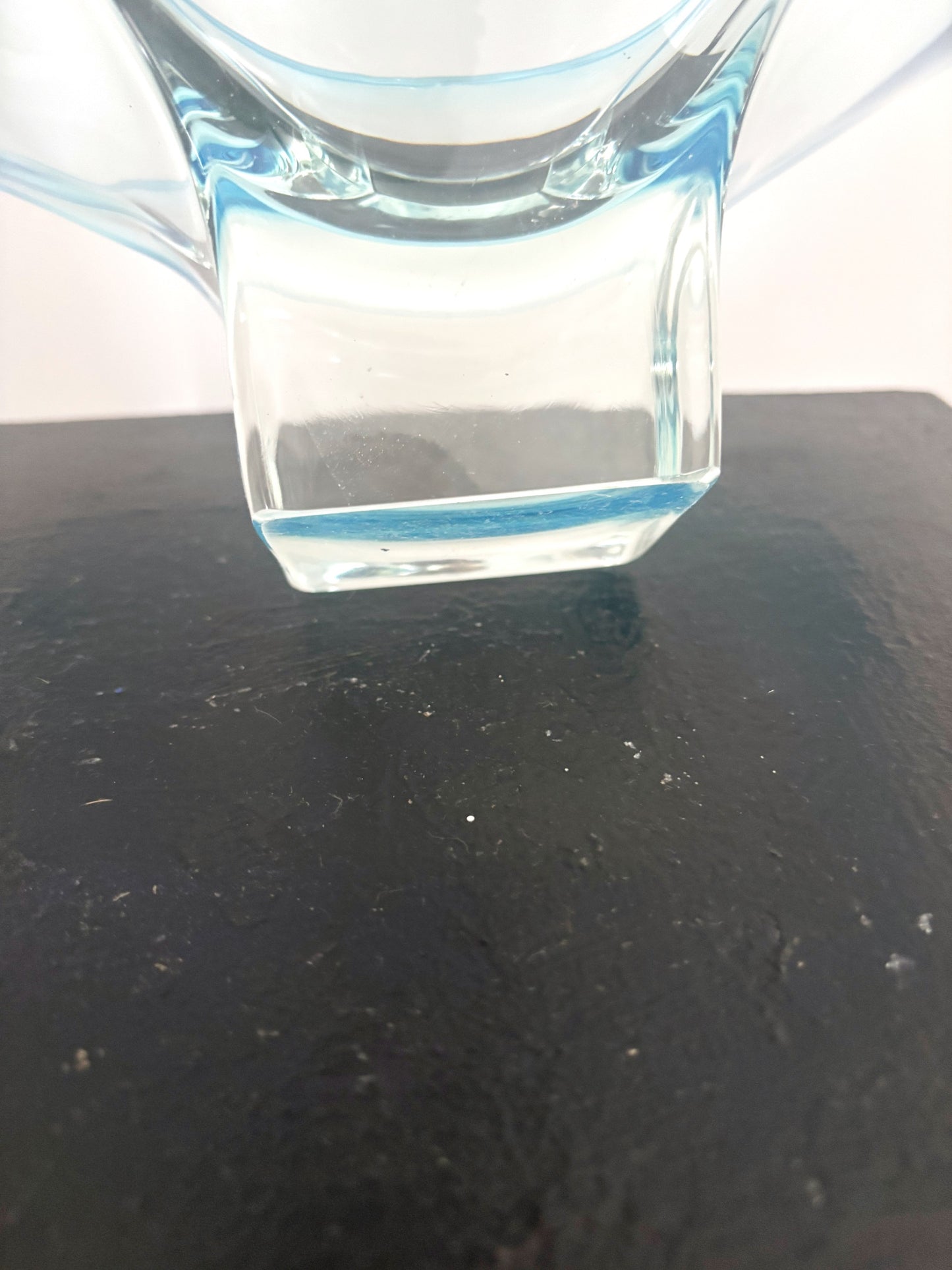 Plat bleu ciel en verre de Murano