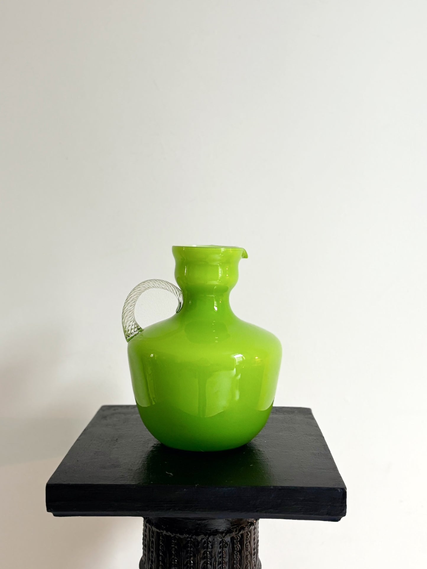 Vase en opaline d'Empoli vert citron