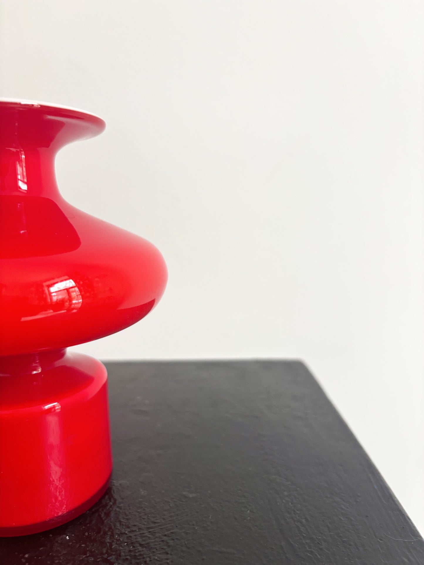 Vase Carnaby en opaline rouge d'Holmegaard par Per Lutken