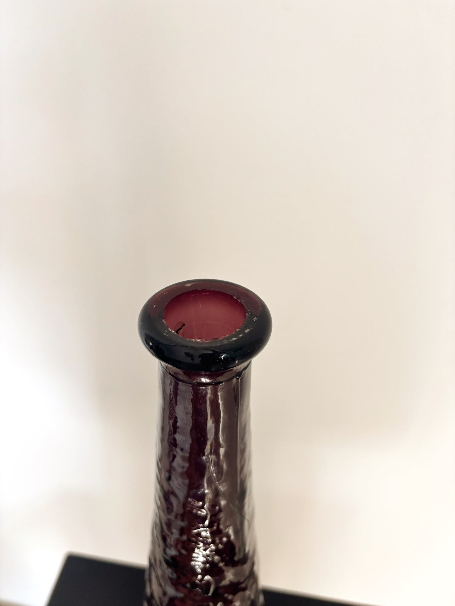Bouteille mauve en verre Empoli