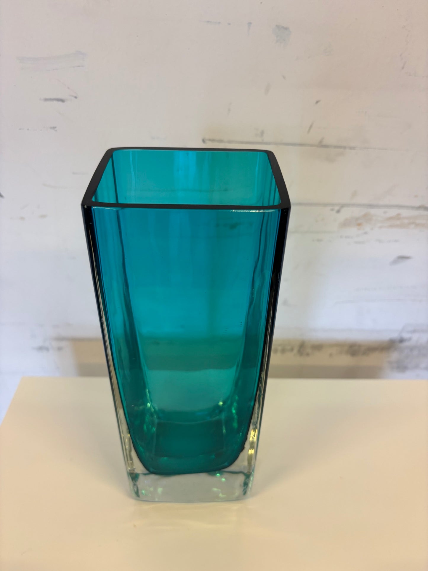 Vase en verre lourd vert d'eau