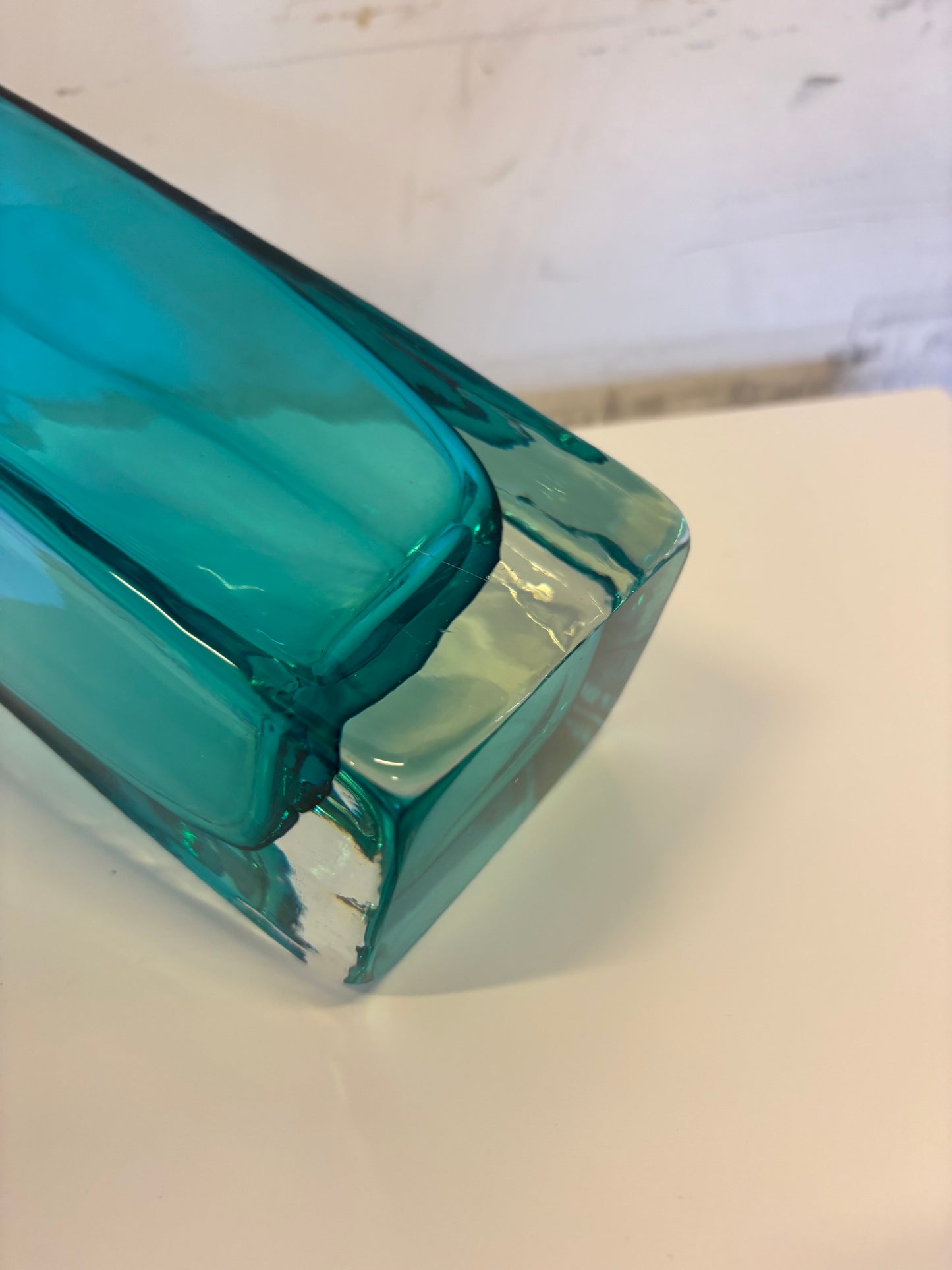 Vase en verre lourd vert d'eau