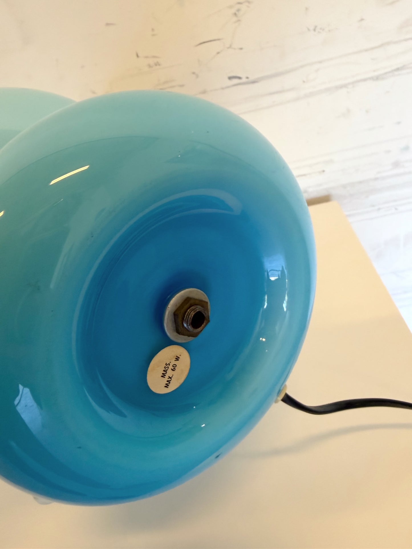 Lampe FUNGO en opaline bleue