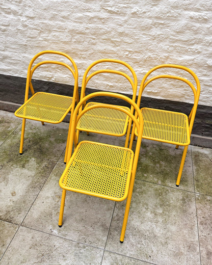 Chaise jaune pliante en métal design italien