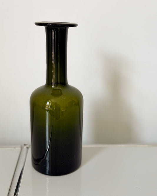 Gulvvase en verre vert Holmegaard par Otto Brauer