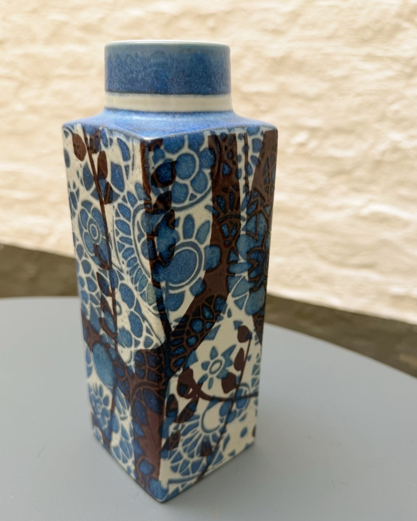 Vase en faience BACA Royal Copenhagen de Johanne Gerber