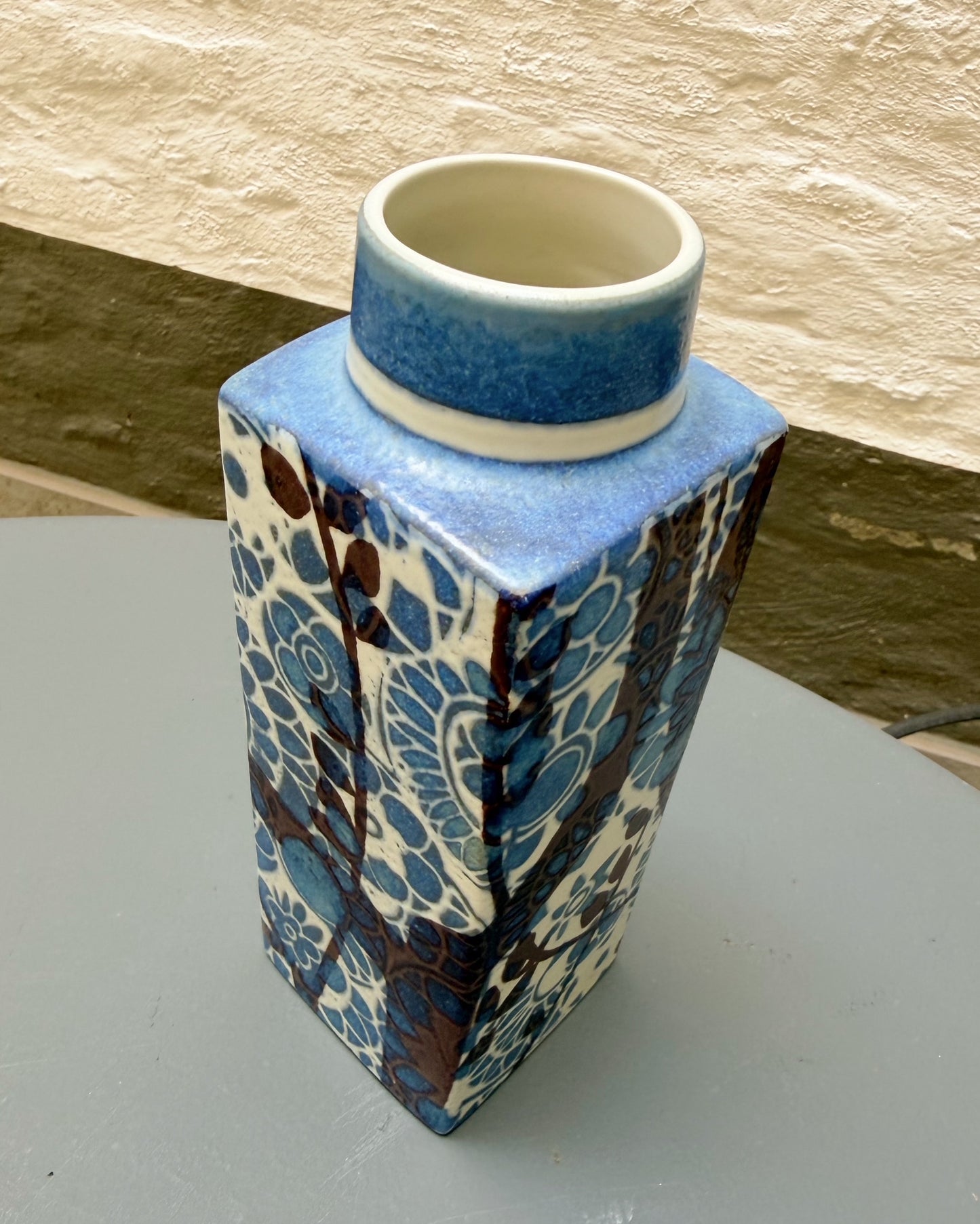 Vase en faience BACA Royal Copenhagen de Johanne Gerber