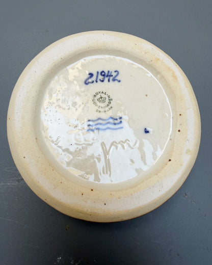 Plat rond en grés émaillé par Jorgen Mogensen pour Royal Copenhagen