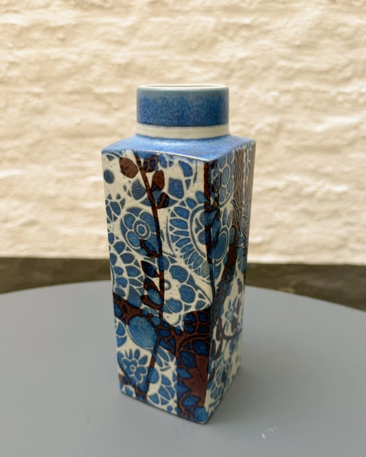 Vase en faience BACA Royal Copenhagen de Johanne Gerber