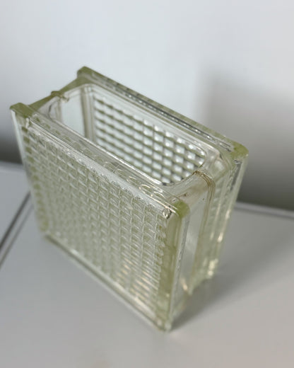 Vase en verre moulé vintage