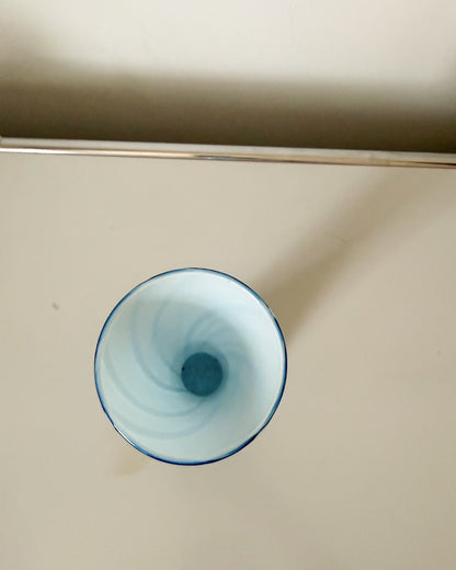 Vase torpedo en opaline Empoli bleu ciel