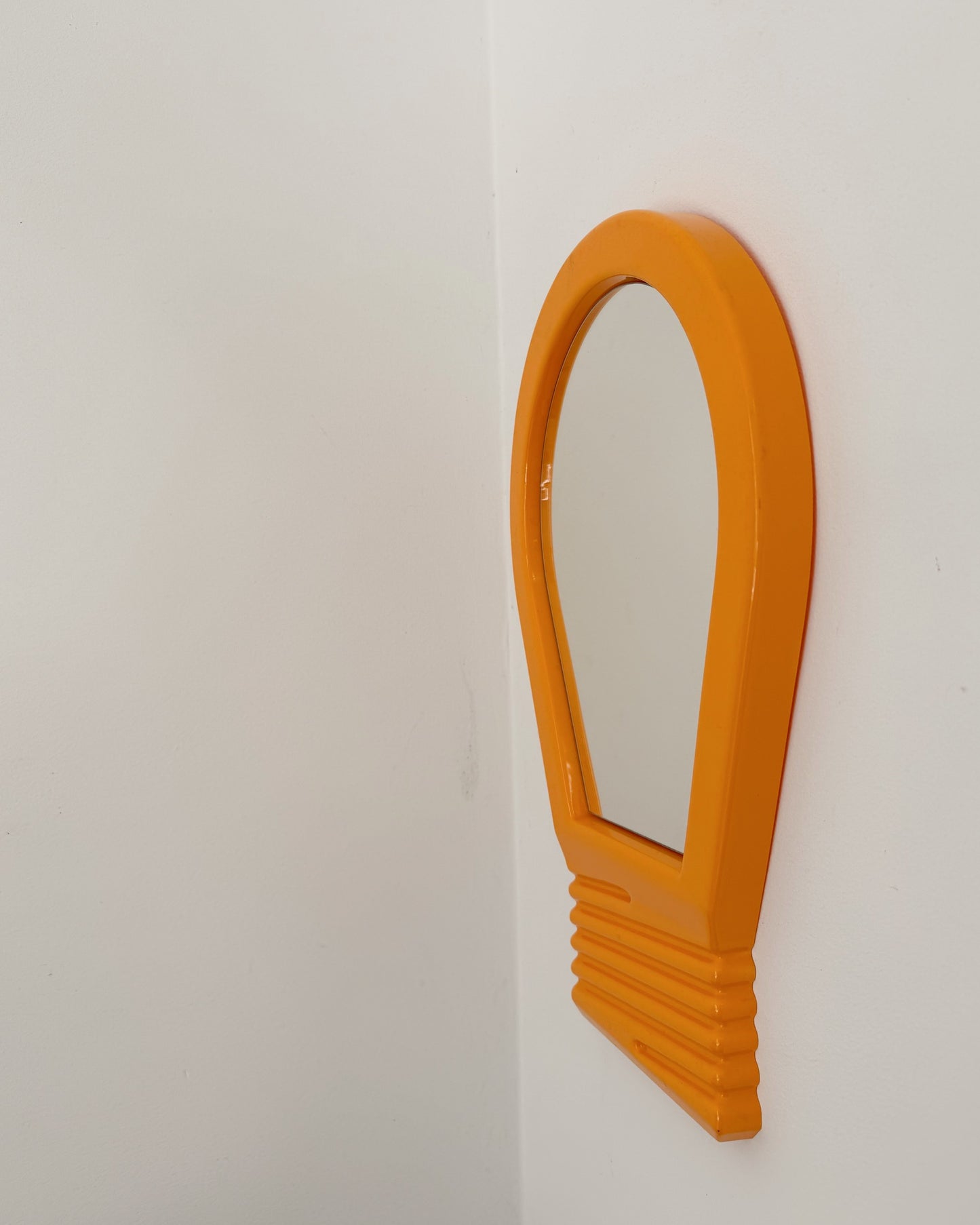 Miroir en plastique moulé en forme d'ampoule année 80