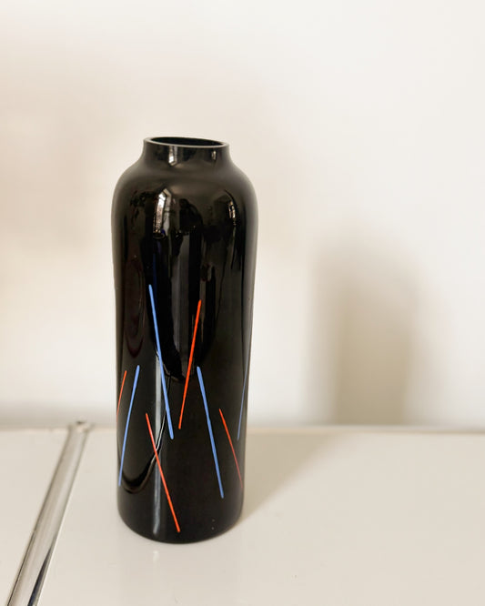 Haut vase en verre hyalite noir Ikea 1988 par Marcela VOSMIKOVA