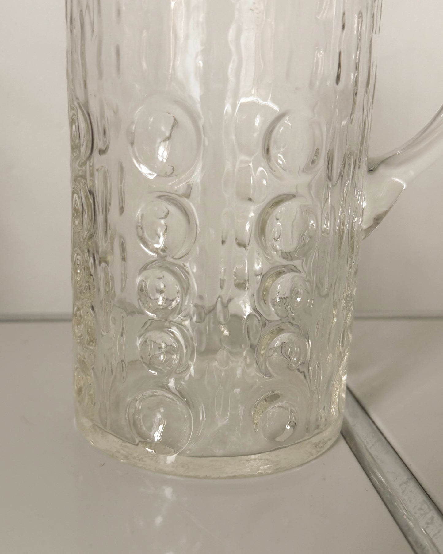 Carafe en verre brutaliste années 70