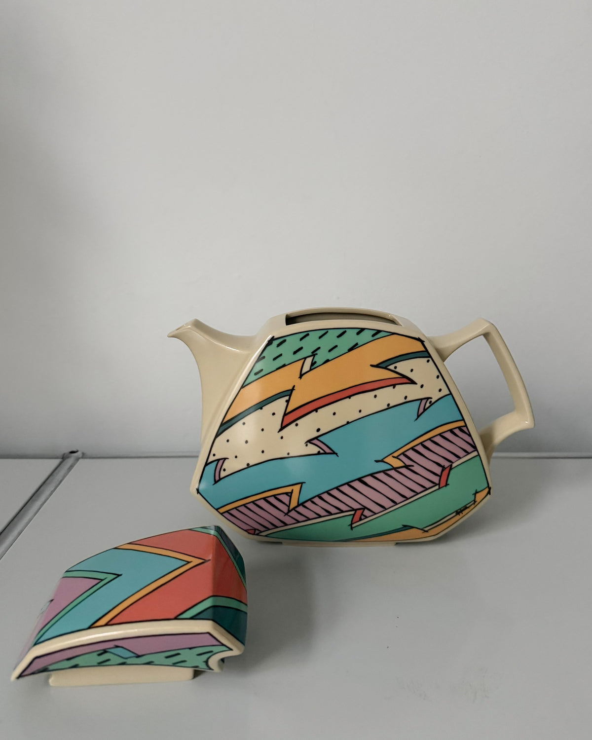 Théière Flash One Rosenthal par Dorothy Hafner