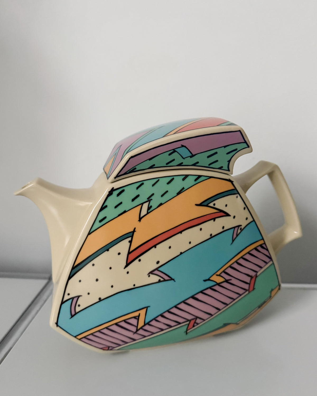 Théière Flash One Rosenthal par Dorothy Hafner