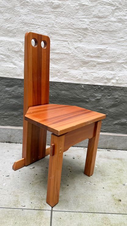 Chaise constructiviste hollandaise en bois massif