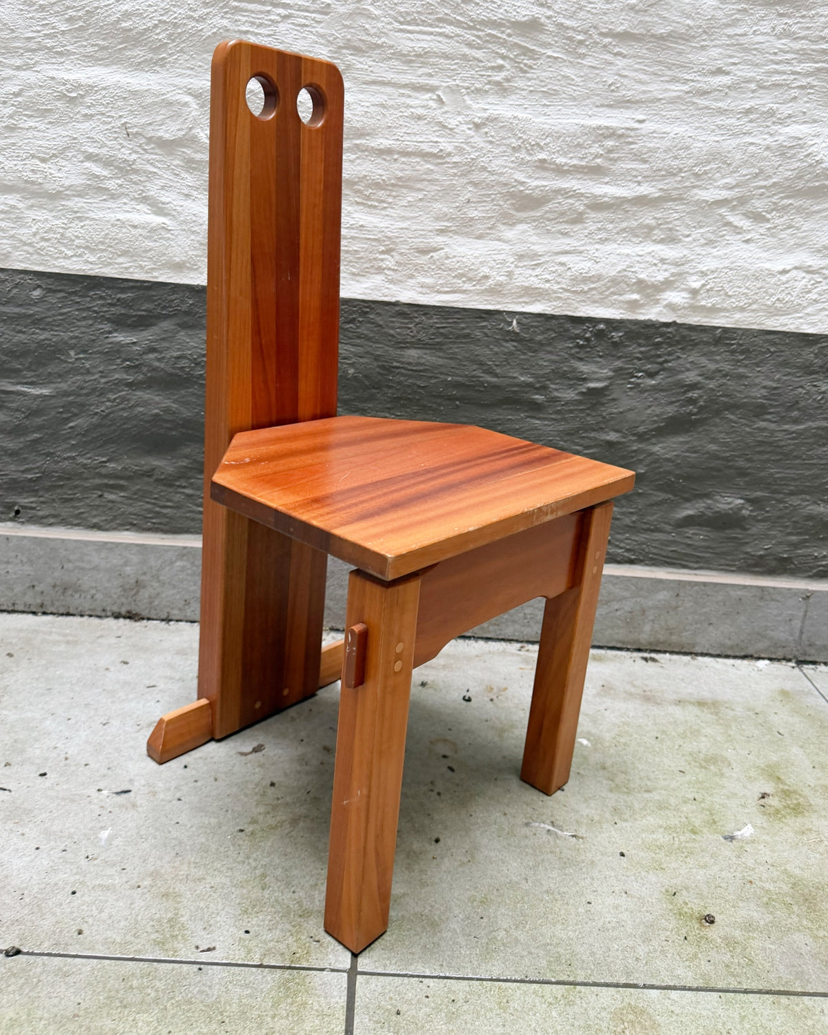 Chaise constructiviste hollandaise en bois massif