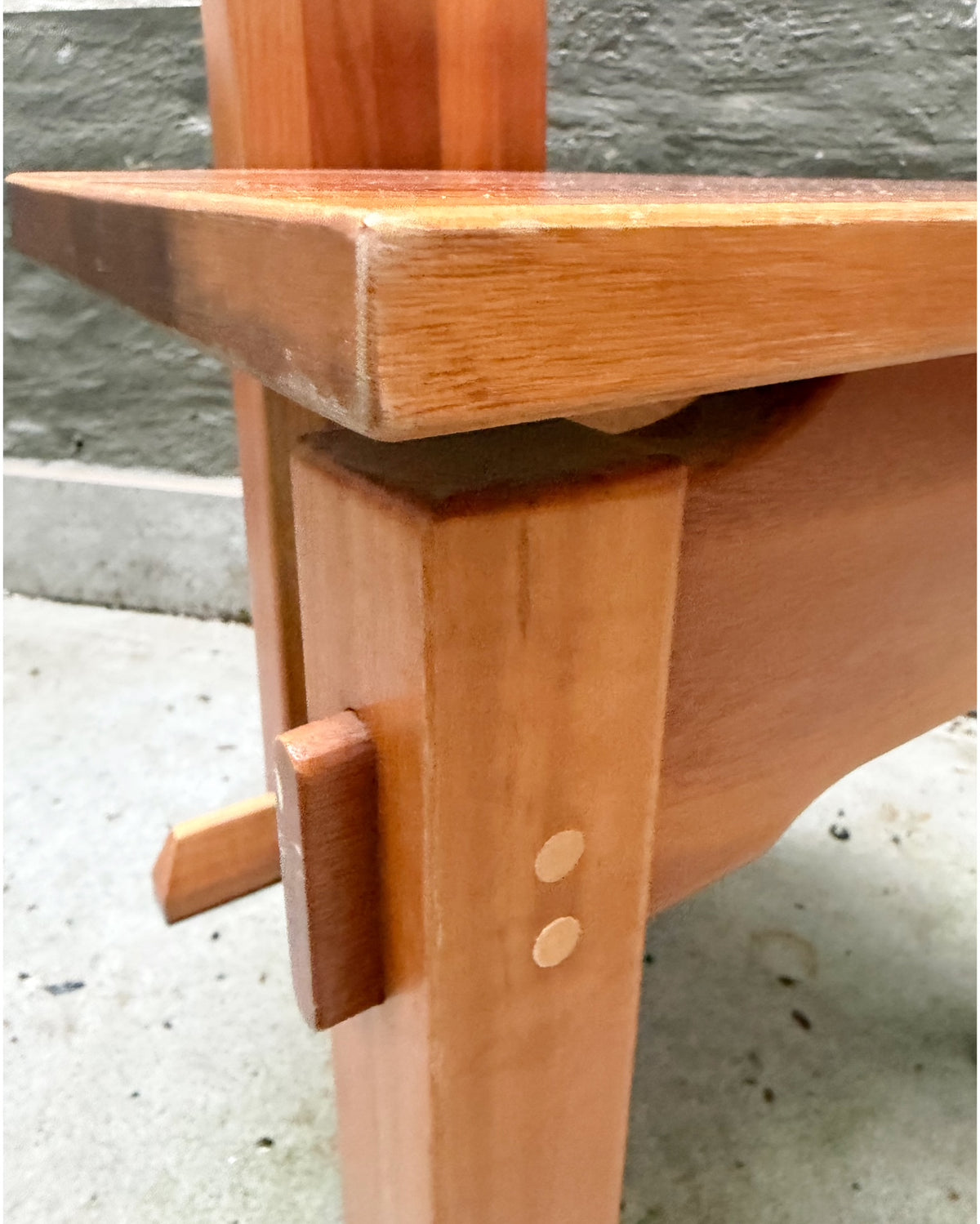 Chaise constructiviste hollandaise en bois massif