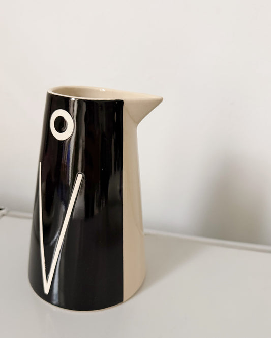 Pichet en céramique noir et blanc en forme de pinguin IKEA