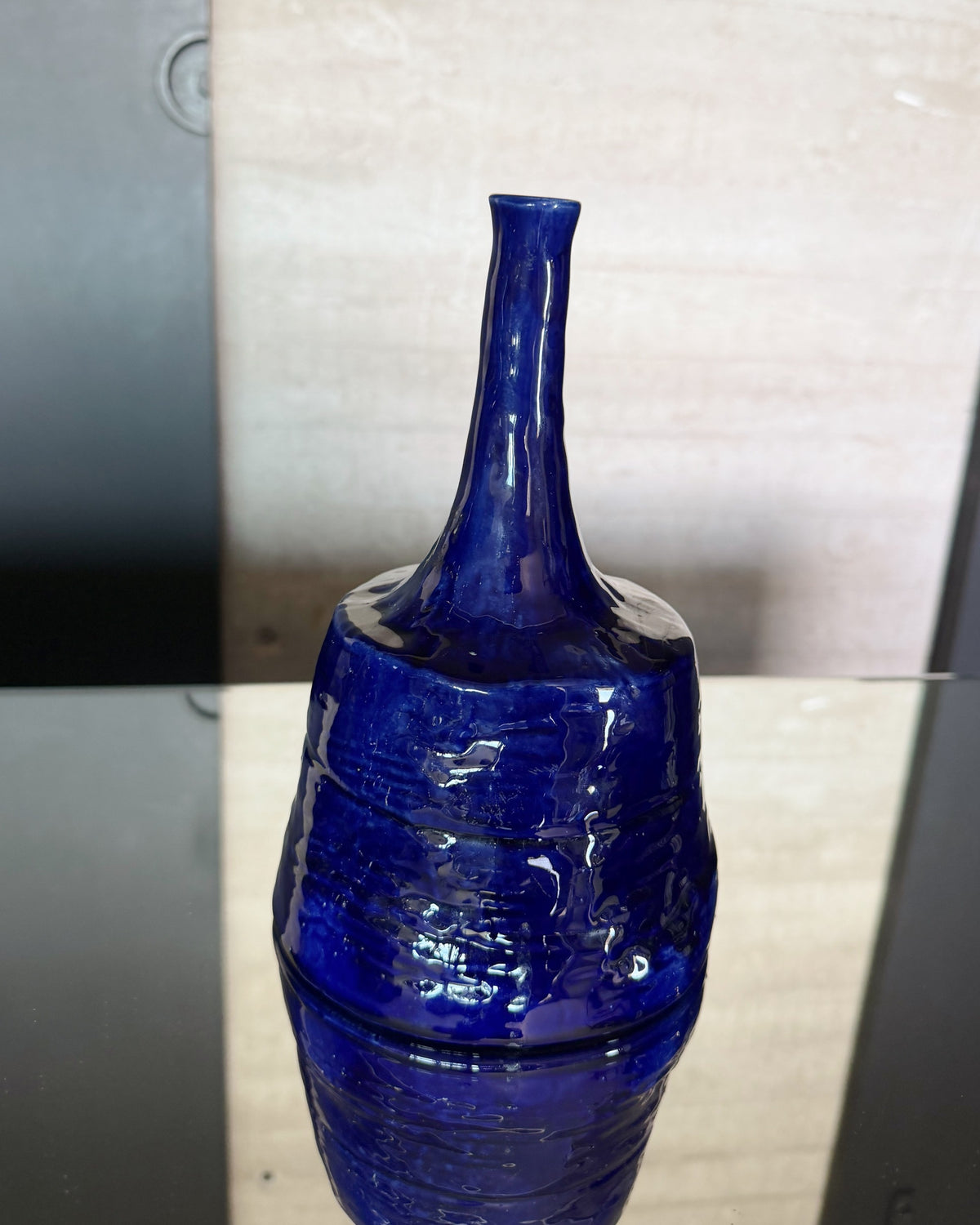 Vase en céramique bleu cobalt 1970