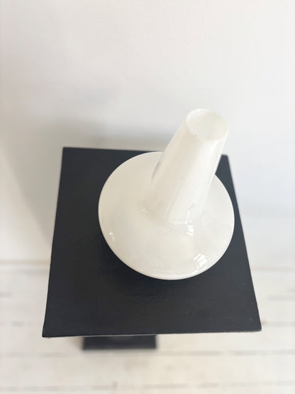 Graphic vase in white opaline