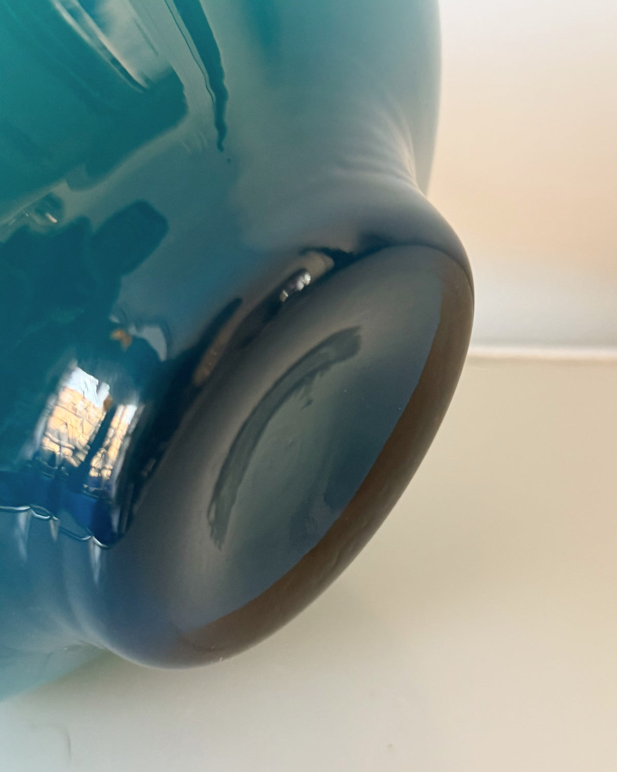 Vase en opaline Empoli bleu 1970