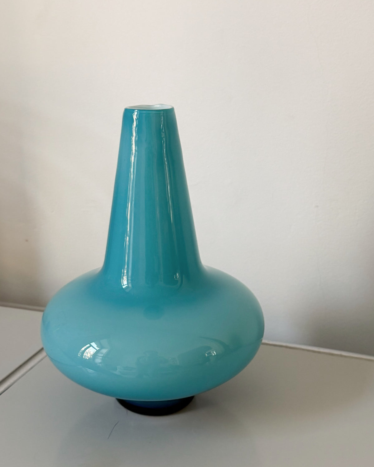 Vase en opaline Empoli bleu 1970