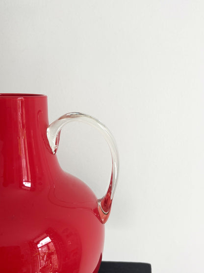 Vase en opaline d'Empoli rose framboise