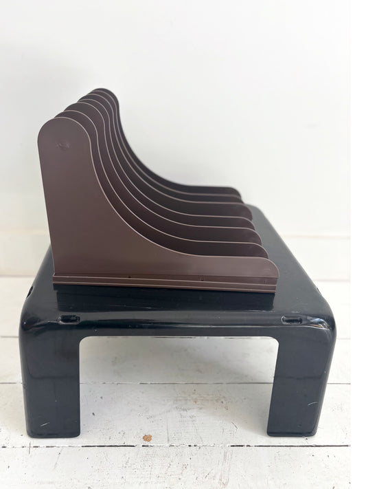 Porte disques en plastique brun Schweizer Design