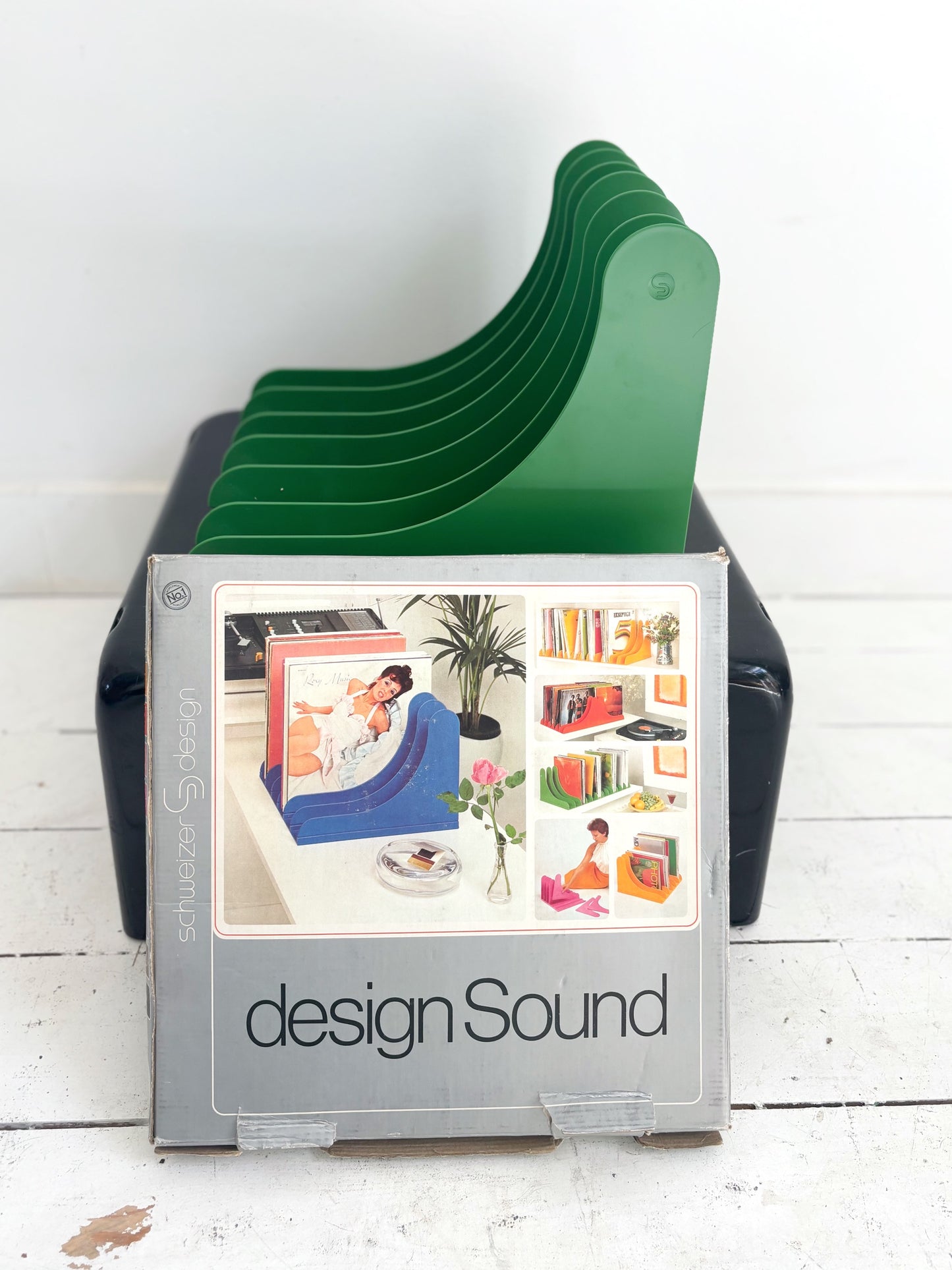 Porte disques en plastique vert gazon Schweizer Design