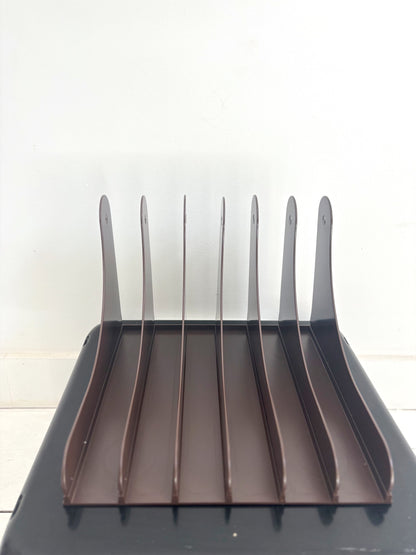 Schweizer Design brown plastic record holder