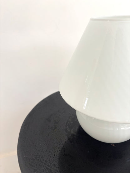 White mushroom lamp in Murano opaline