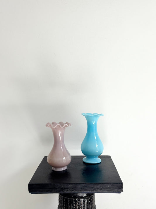 Ensemble de 2 vases en opaline de Portieux