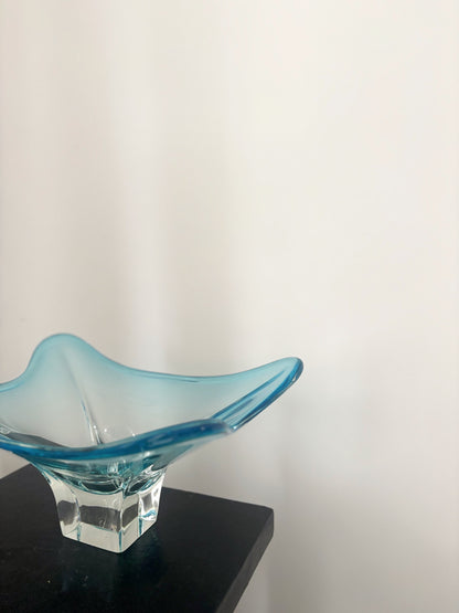 Plat bleu ciel en verre de Murano