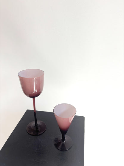 Ensemble de 2 verres en opalines mauves