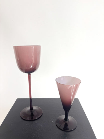Ensemble de 2 verres en opalines mauves