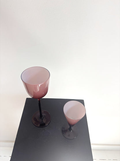 Ensemble de 2 verres en opalines mauves