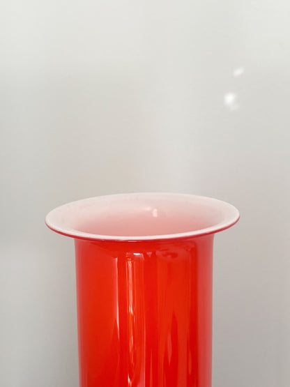 Vase en opaline rouge Holmegaard